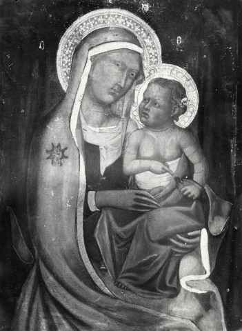 Gabinetto Fotografico della Soprintendenza Speciale per il Patrimonio Storico, Artistico ed Etnoantropologico e per il Polo Museale della città di Firenze — Siena. Chiesa di S. Donato. Sec. XIV. Madonna col Bambino, due terzi di figura; dipinto — particolare